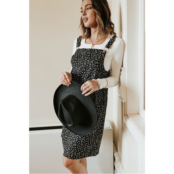 loveoliveco Dresses & Skirts - LoveOliveCo Black and White Patterned Overall Dress size xs